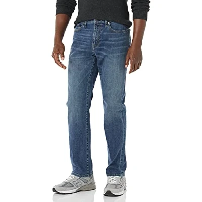 Imagen de Amazon Essentials Vaquero Muy elástico de Corte Recto Hombre, Lavado Medio, 30W / 34L