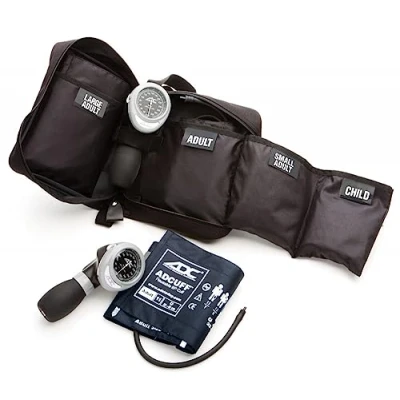 Imagen de ADC Diagnostix Multikuf 732 Kit para técnicos de emergencias médicas formado por 4 brazaletes y esfigmomanómetro aneroide mano profesional