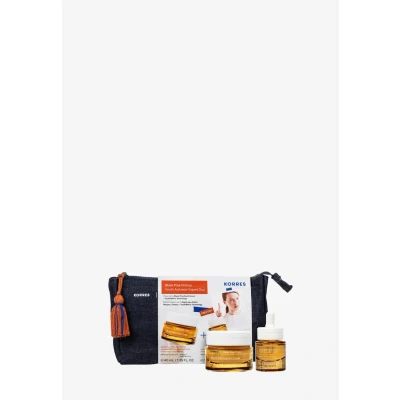 Imagen de KORRES Black Pine Primus Youth Activator Expert Duo Juego de crema día antiedad 40 ml y refuerzo 15 para una mayor elasticidad apariencia reducida arrugas, vegano