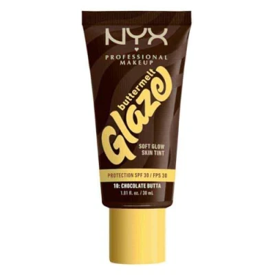 Imagen de NYX Professional Makeup Base de Maquillaje Iluminadora Buttermelt Glaze, Acabado Natural y 12H Duración, Con SPF 30, Para Todo Tipo Piel, Tono: 10 Chocolate Butta