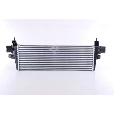 Imagen de NISSENS 961169 Intercooler TOYOTA: Hilux VIII Pick up