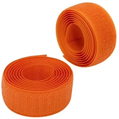 Imagen de AERZETIX C65936 Cinta/rollo de scratch 25mm 1 metro auto agarre organizador/sujetacables tira enganche bolsa prenda correa color: naranja en poliamida y poliéster