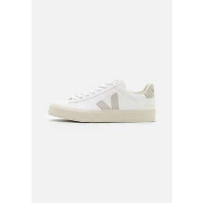 Imagen de Zapatillas Veja Campo Chr.Extra White Natural 38