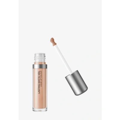 Imagen de KIKO Milano Lasting Matte Veil Liquid Lip Colour 01 Labial Líquido De Larga Duración Con Acabado Mate