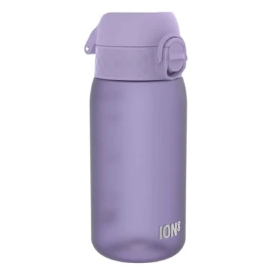 Imagen de Ion8 Botella de Agua para Niños, 350ml, a Prueba Fugas, Fácil Abrir, Cerradura Segura, Apta Lavavajillas, Sin BPA, Asa Transporte, Limpiar, Neutro en Carbono, Púrpura Claro