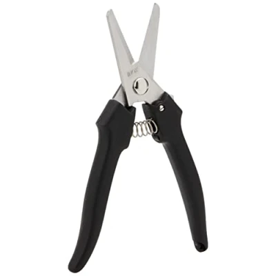 Imagen de Victorinox Tijeras multiusos, universales, Extra afiladas, Mango de plástico robusto, negras