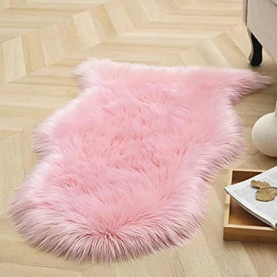 Imagen de HEQUN Alfombra de Piel Oveja sintética, Artificial Alfombra,Funda Silla Forro Polar Suave y mullida para recámara, sofá, Suelo (60x90 CM, Rosa)