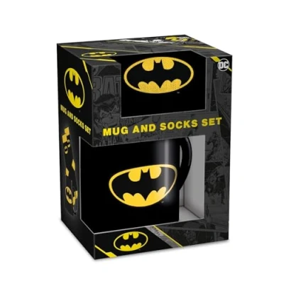 Imagen de Pyramid International Juego de taza y calcetín Batman (logotipo Batman), diseño icónico del logotipo Batman, ideal para los fanáticos, incluye calcetines acogedores, duraderos aptos