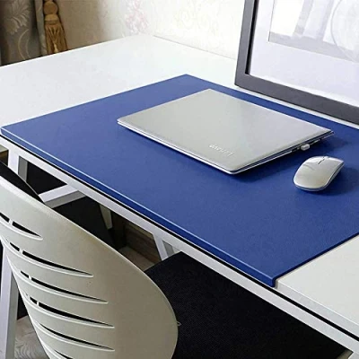Imagen de alfombrilla de escritorio piel sintética con protector bordes, almohadilla borde frontal antideslizante en forma L, mouse para juegos teclado laptop