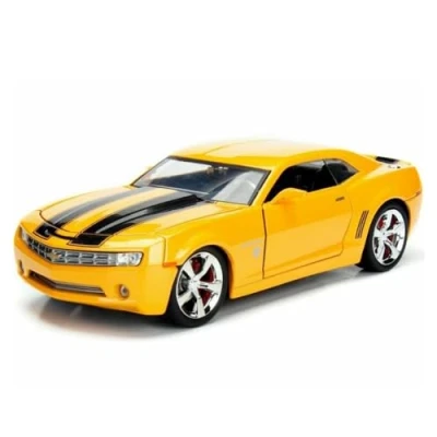 Imagen de 2006 Chevy Camaro Concept Yellow Bumblebee with Robot on Chassis and Collectible Metal Coin Transformers Movie 1/24 Diecast Model Car by Jada 98497
