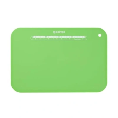 Imagen de Kyocera CC 100GR, Tabla de Cortar, plástico, Flexible, Ligera, Antideslizante, fácil Limpiar, Resistente al Calor hasta 100 C, incluida la medición para un Corte preciso, Verde