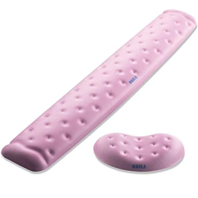 Imagen de BRILA Juego de cojín espuma viscoelástica para mouse y teclado reposamuñecas computadora, computadora portátil, juegos PC, diseño agujeros masaje (paquete rosa)