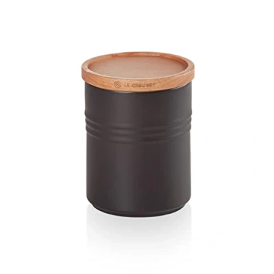 Imagen de Le Creuset Bote de almacenaje mediano Cerámica gres con tapa madera, gres, 540 ml, 10 cm, Negro Mate, 91044401000099