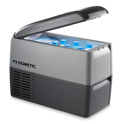 Imagen de Dometic CoolFreeze CDF 26 Nevera portátil de compresor, conexiones 12 / 24 230 V, clasificación energética A++, capacidad enfriamiento +10C a 18C, Gris Claro/Oscuro, 21.5 litros