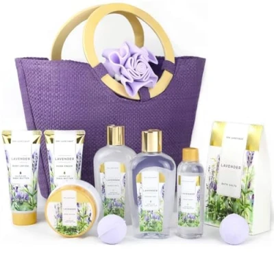 Imagen de SPA LUXETIQUE Set de Baño para mujer, Fragancia Lavanda Regalo Cumpleaños Bienestar Mujer Crema Manos/Gel Ducha/Baño Burbujas/Loción Corporal/Sales Baño/Esponja