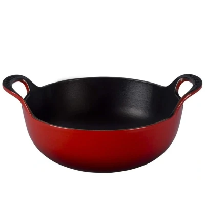 Imagen de Le Creuset Wok / Balti Dish Cerise ø 24 cm 2.7 Liter enamelled non stick coating