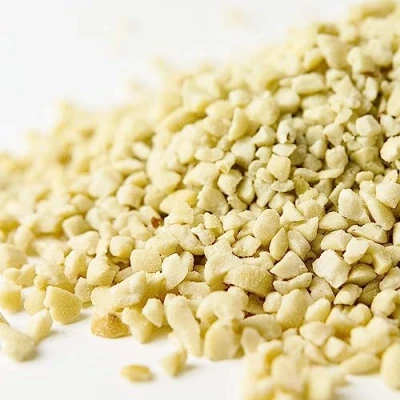 Imagen de GardenersDream Cacahuetes Triturados Mezcla de Alimentación Premium para Aves Silvestres en Tinas (5L)