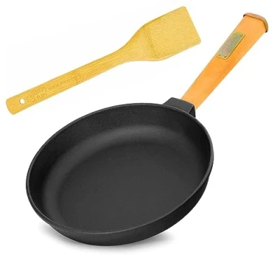 Imagen de Sartén de Hierro Fundido para Freír 24 cm BRIZOLL con mango madera espátula apta barbacoa gas, horno, fogones y todo tipo cocinas, incluida la inducción