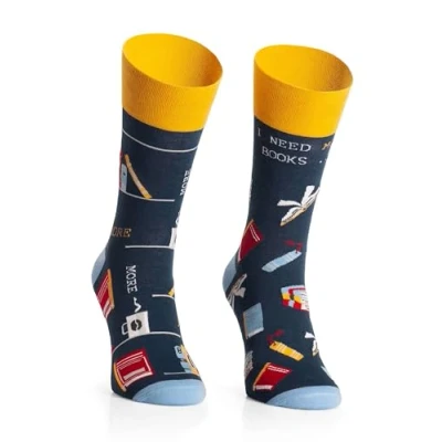 Imagen de MORE Calcetines de colores divertidos con motivos para hombres y mujeres, locos, multicolor, coloridos, Libros jeans, 44 46