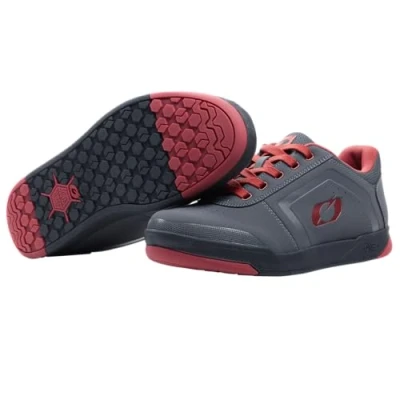 Imagen de O&#039;Neal Zapatillas de MTB Veganas Equilibrio Entre Agarre y posicionamiento del pie, Estructura la Suela en Forma Panal Pedal Plano con Clavos V.22 Adulto Rojo Gris 41