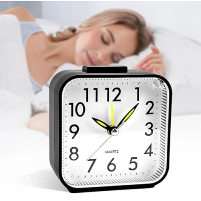 Imagen de VFANDV Reloj Despertador Analógico Silencioso, de Viaje Despertadores Mesilla con Luz Nocturna Función Repetición Cabecera para el Hogar y la Oficina