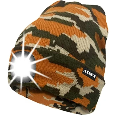 Imagen de ATNKE LED Luminoso Gorro Sombrero, USB Recargable 4 Gorras para Correr Super Brillante Impermeable Luz Invierno Cálido Regalos Hombre y Mujer/Camouflage Yellow