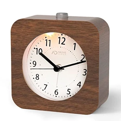 Imagen de aboveClock Reloj Despertador de Madera, analógico Escritorio silencioso con función repetición Luz Nocturna Suave