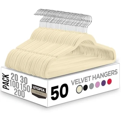 Imagen de Utopia Home Premium Velvet Hangers Perchas Antideslizantes y Duraderas Negras con Gancho Giratorio 360 Grados Resistentes (Marfil, Paquete de 50)