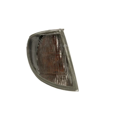 Imagen de VAN WEZEL 4323906 Intermitente blanco Delante, derecha con portalámparas RENAULT: Megane 1, 1 Classic, Scenic