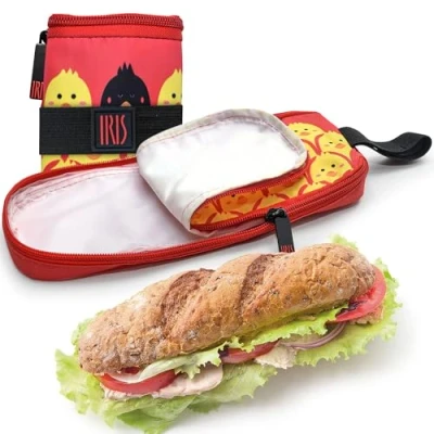 Imagen de Iris Barcelona Porta Bocatas Infantil Reutilizable y Plegable Diseño Flexible con Goma (26 x 12 2.5 cm) Interior Impermeable FOOD SAFE Ideal para Cole, Excursiones, guardería (Rojo)