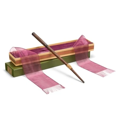 Imagen de The Noble Collection Ron Weasley&#039;s First Wand in Ollivanders Box