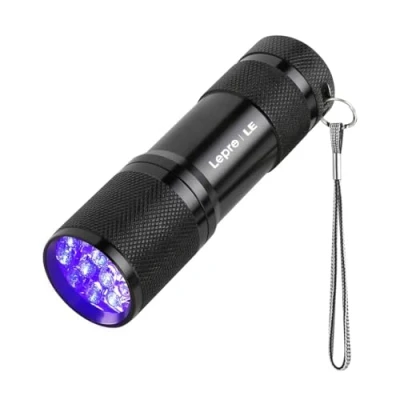 Imagen de LEPRO Linterna Ultravioleta 9 LED, 395nm UV con Luz Negra, Flashlight para Detectar Manchas de Orina y Mascota, Billetes, 3*AAA Pilas Incluidas