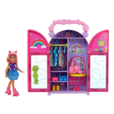 Imagen de Barbie Muñeca Chelsea con Armario de ensueño portátil y 15 Prendas Ropa Accesorios para Conseguir 4 Looks Moda Diferentes, Juguete +3 años (HXN03)