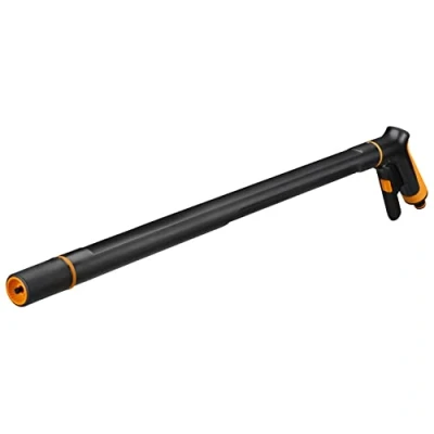 Imagen de Fiskars Varilla de riego con 2 funciones, Cabezal boquilla SoftGrip giratorio, Control caudal regulador frontal, Tamaño universal, Longitud: 64 cm, 340 g, Negro/Naranja, 1065489