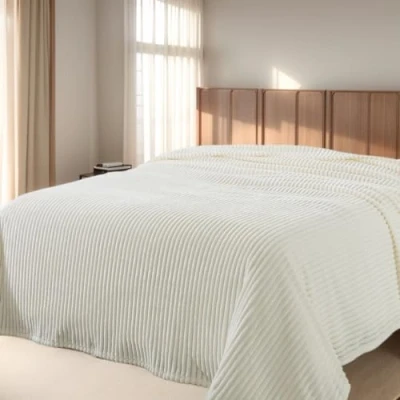 Imagen de HOZY Manta de Forro Polar Franela Supersuave, cálida y esponjosa, para Cama sofá, Toda Estación (Crema 220x240cm)