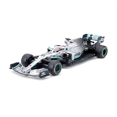 Imagen de Bburago Coche de Juguete en Miniatura Escala 1:43 Mercedes AMG Petronas F1 W10 EQ Power+ con Casco Hamilton, B18 38049H