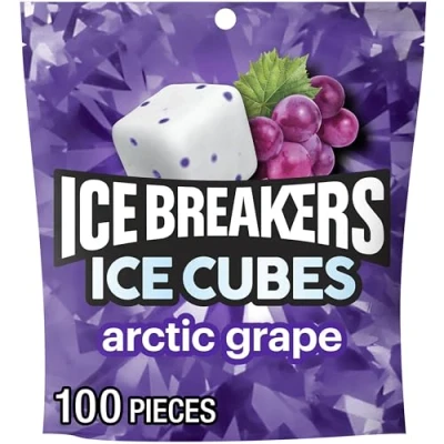 Imagen de ICE BREAKERS CUBES Sugar Free Gum (Arctic Grape, 8.11 Ounce)