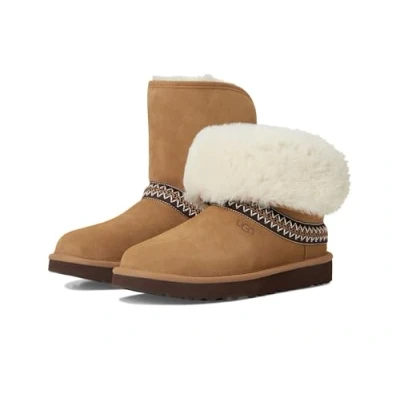 Imagen de UGG Classic Short Crescent, Botas de Moda Mujer, Chestnut, 39 EU