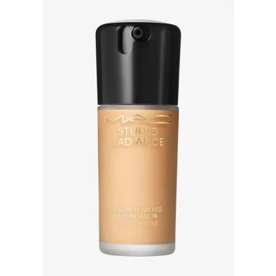 Imagen de MAC Studio Radiance Serum Powered Base de maquillaje NC30 30 ml