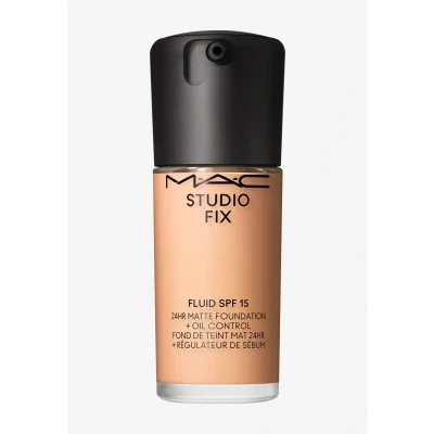 Imagen de MAC Studio Fix Fluid Base de maquillaje SPF 15 NW20 30 ml