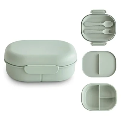 Imagen de mushie Fiambrera Infantil Lunch Box Divisor y compartimentos Con tapas bloqueables cubiertos tenedor cuchara plástico sin BPA (Sage)