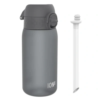 Imagen de ion8 Botellas de Agua para Niños con Pajita, 350 ml/12 oz, a Prueba Fugas, Fácil Abrir, Seguro, Apta Lavavajillas, Sin BPA, Asa Transporte, Tapa Abatible Higiénica, Limpieza, Gris