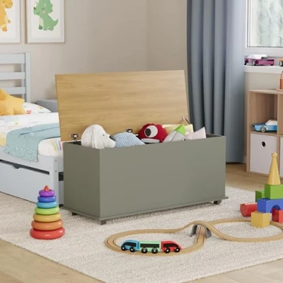 Imagen de Vida Designs Arlington Toy Box 3331361 TB Caja de Almacenamiento Infantil Madera con Tapa, Fundas y Mantas, Color Gris