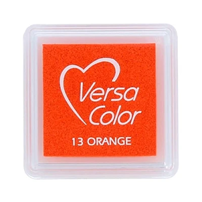 Imagen de Tsukineko Tinta VERSACOLOR color naranja opaca 33x33mm. Almohadilla pequeña, textura densa, resistente. Ideal manualidades, scrapbooking en papel, madera y cartón