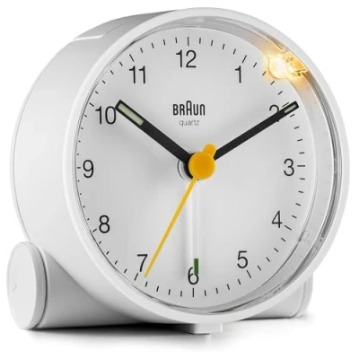Imagen de Braun Reloj Despertador analógico clásico función repetición e iluminación, Movimiento de Cuarzo silencioso, Alarma por pitido en Crescendo Blanco, Modelo BC01W.