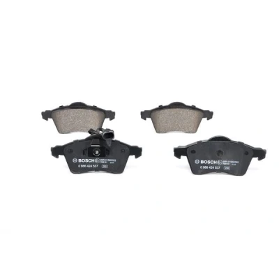 Imagen de BOSCH 0 986 424 537 Juego de pastillas freno Low Metallic con sensor desgaste incorporado Chapa antichirridos, clip émbolo