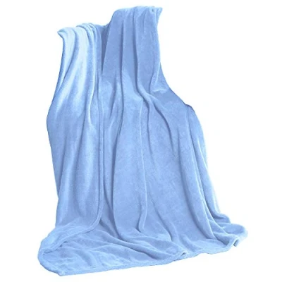 Imagen de CelinaTex Manta mullida de 150 x 200 cm, Color Azul Claro para sofá o salón, Suave, Microfibra, Forro Polar, con Certificado Oeko Tex, TV