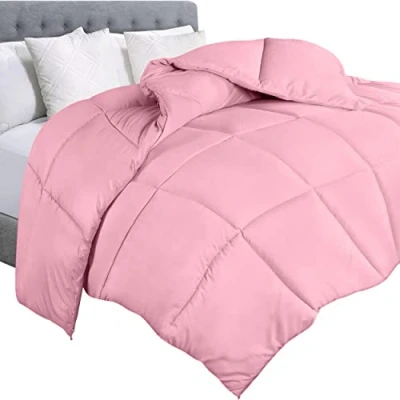 Imagen de Utopia Bedding Relleno de Edredón Acolchado con pestañas en Las Esquinas Alternativo Costura Punto Caja (tamaño Queen, Rosa)