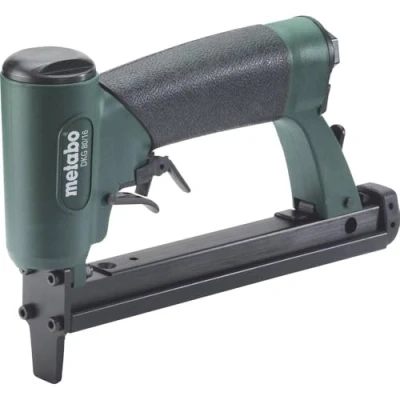 Imagen de Metabo 601564500 Grapadora Neumática DKG 80 16 Presión 5 7 Bares con Maletín