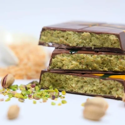 Imagen de dubai chocolate Pistacho 200 g con pistachos y kadayif, chocolate, dulces, dubai, fuente de dulces originales